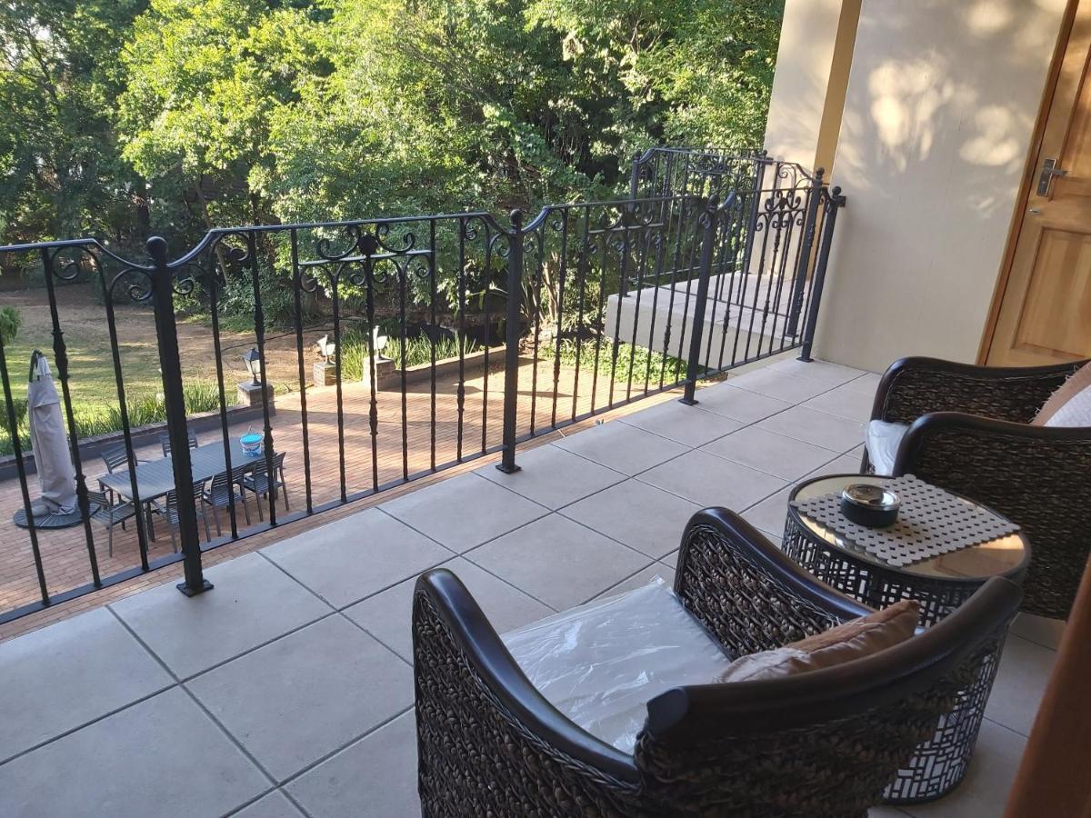 Executive Suites, Woodmead East (Adults Only) Sandton Eksteriør bilde