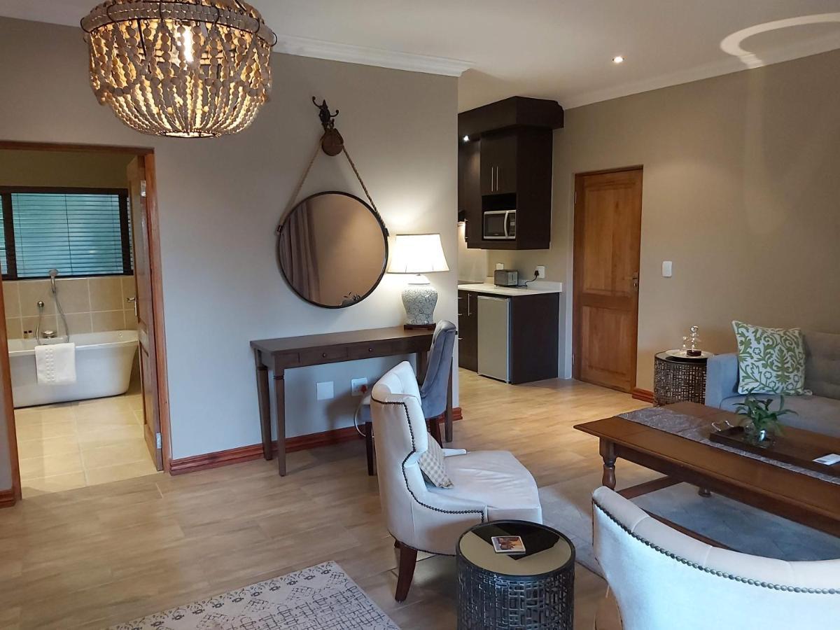 Executive Suites, Woodmead East (Adults Only) Sandton Eksteriør bilde